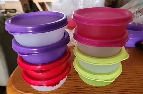 TUPPERWARE 8 Mini Snack Cups 4 SHEER & 4 COLORED PURPLE ~ SALSA VERDE ~ RED ~ PINK SEALS NEW