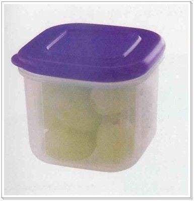 TUPPERWARE CLEAR MATES SQUARE SET OF 2-1.6 L EACH- IN CLEAR WITH BLUE LIDS  COLOR
