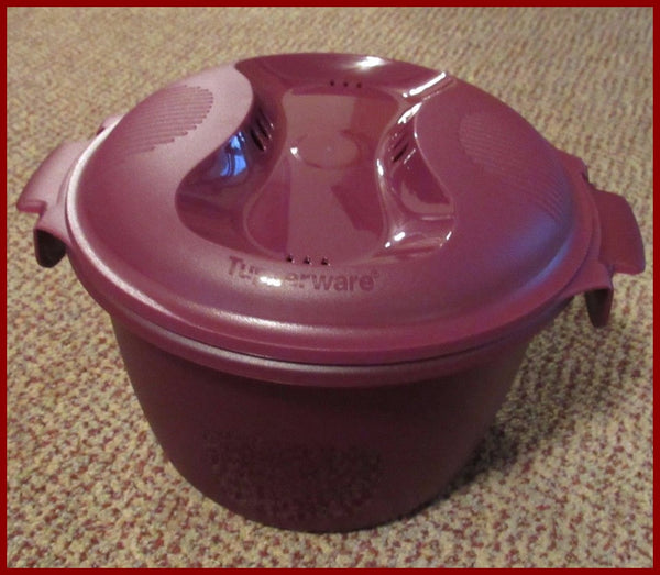 Tupperware Microwave LARGE 3-QT Round PASTA Maker / Cooker in RHUBARB PURPLE - Plastic Glass and Wax