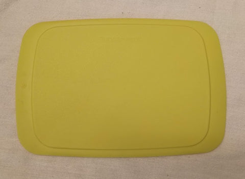 TUPPERWARE RECTANGLE FRIDGE STACKABLES CUTTING BOARD MARGARITA / SALSA VERDE