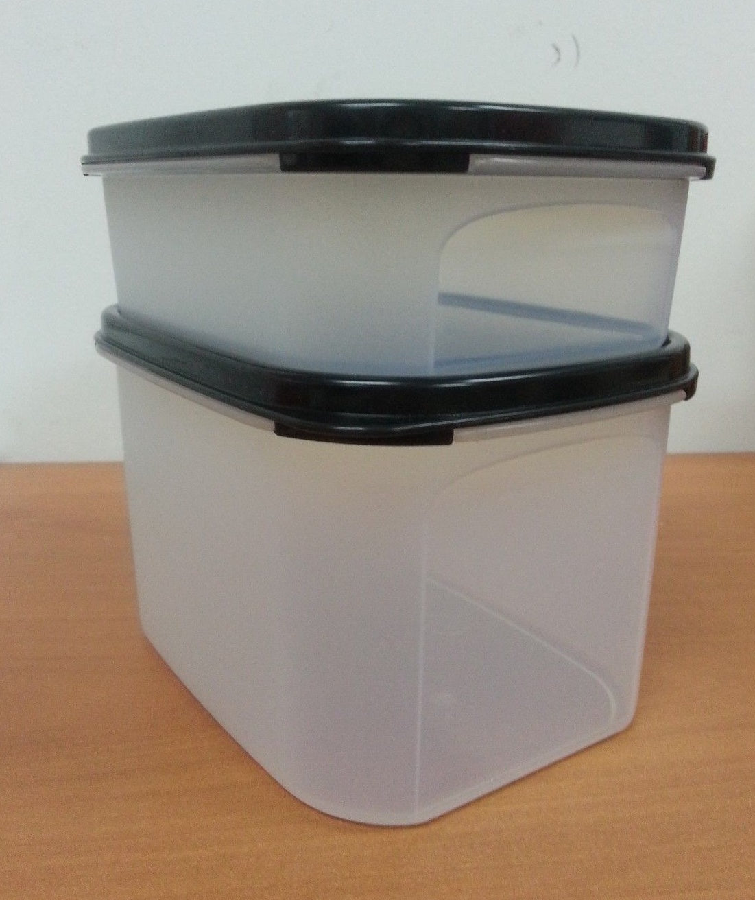 Tupperware Modular Mate 3 Container 1848 27 1/2 Cups Black Seal New 