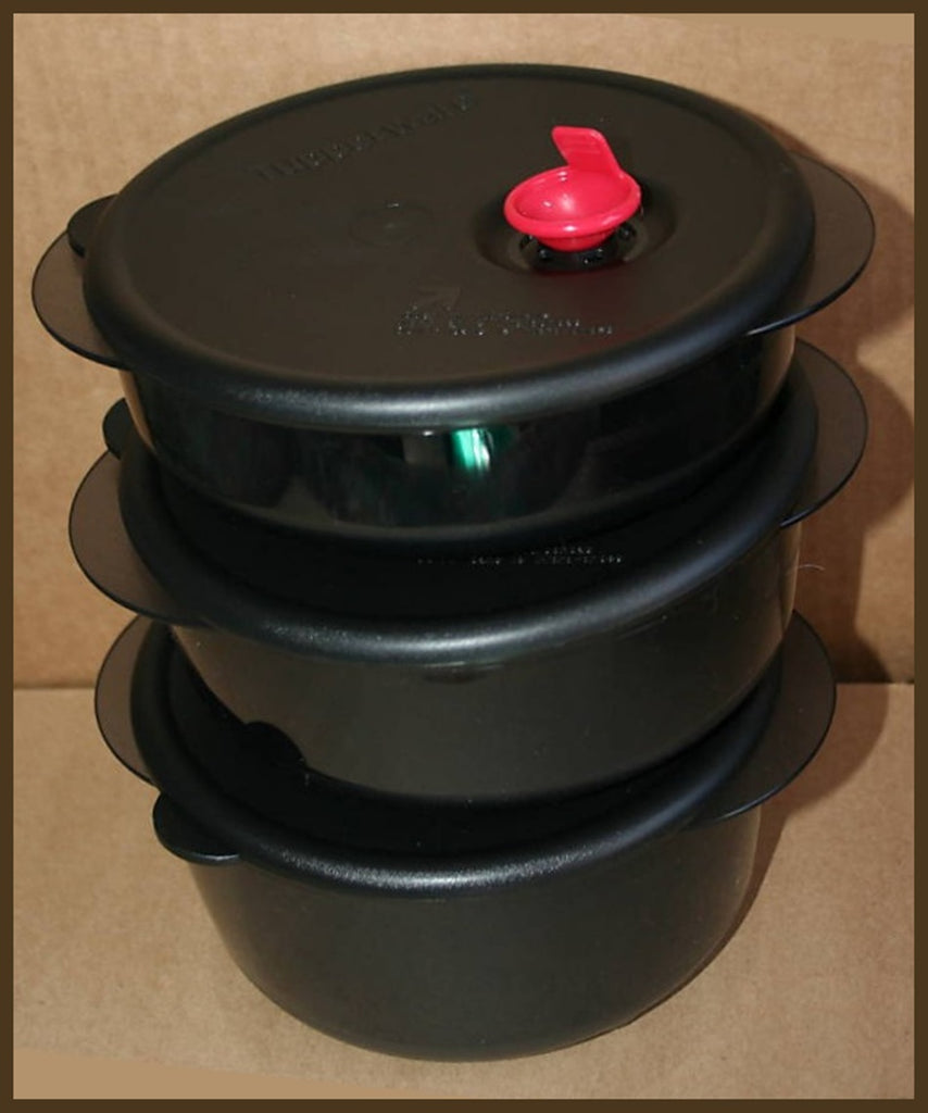 Tupperware Rock N Serve Microwave Safe Large Round Set Spearmint